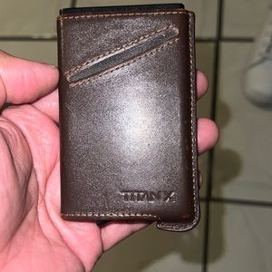 Titan X hybrid wallet